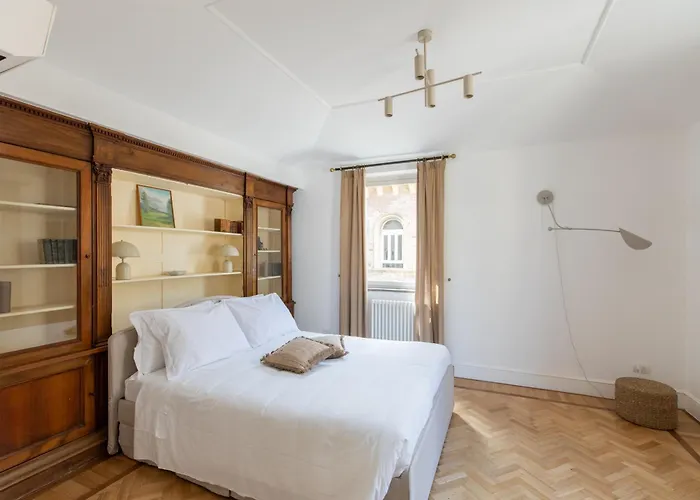 Appartement Iflat Trastevere Stylish 4 Bedroom Penthouse